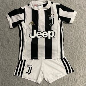 ADIDAS TODDLER BOYS BLACK/WHITE/GOLD SIZE 3T JUVENTUS HOME JERSEY SOCCER SET